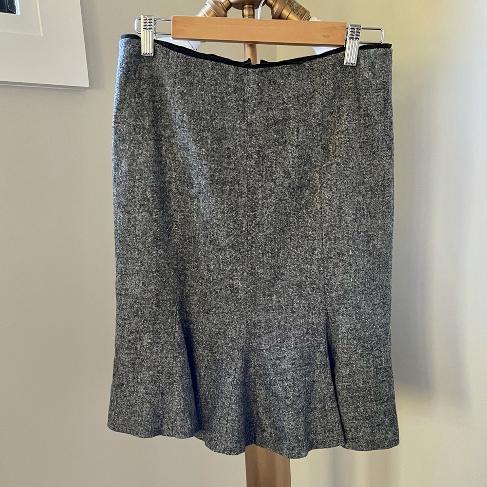 WHBM Grey Tweed Skirt With Ruffle Hem
